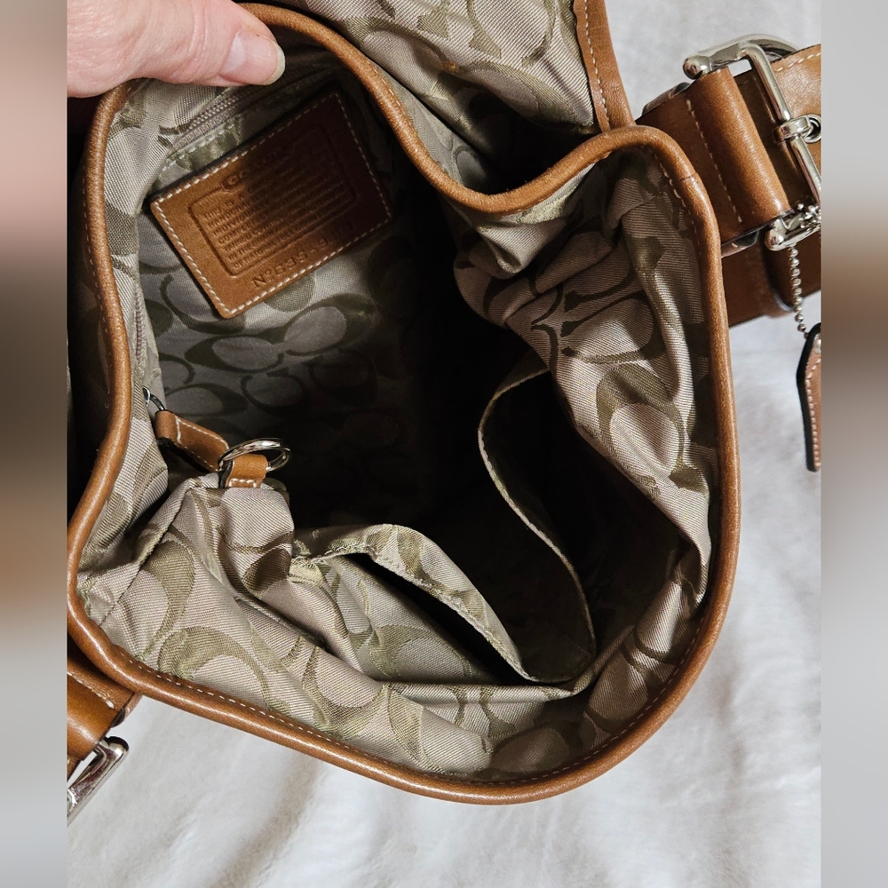 Coach Vintage Soho/Hobo Crossbody Bucket Bag. #G3S-9481 - Picture 8 of 12